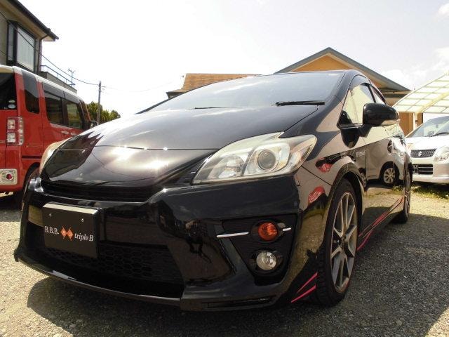 Toyota PRIUS 2012 — фото автомобиля 1