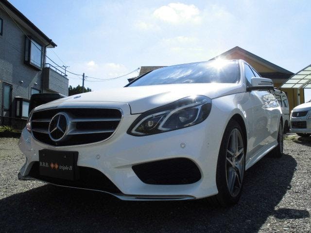Mercedes Benz E-CLASS 2015 — фото автомобиля