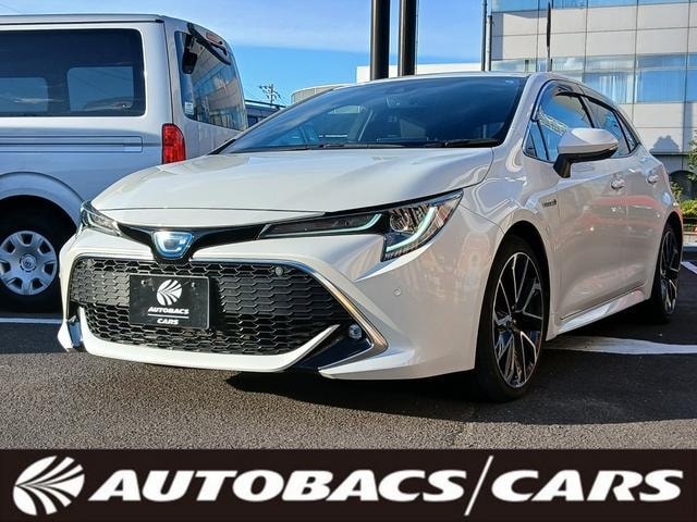 Toyota COROLLASPORT 2018 — фото автомобиля 1