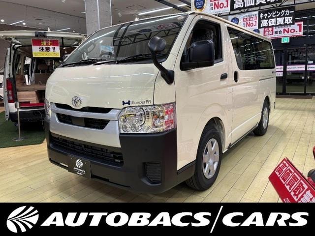 Toyota HIACE VAN 2026 — фото автомобиля