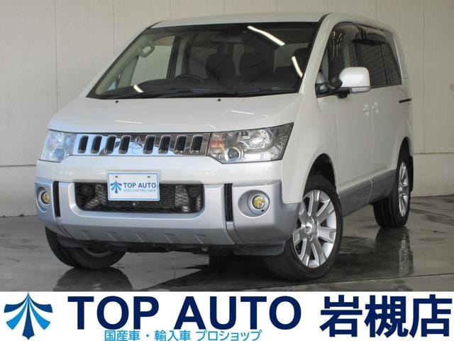 Mitsubishi DELICA D:5 2017 — фото автомобиля 1