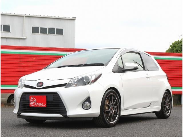 Toyota VITZ 2013 — фото автомобиля