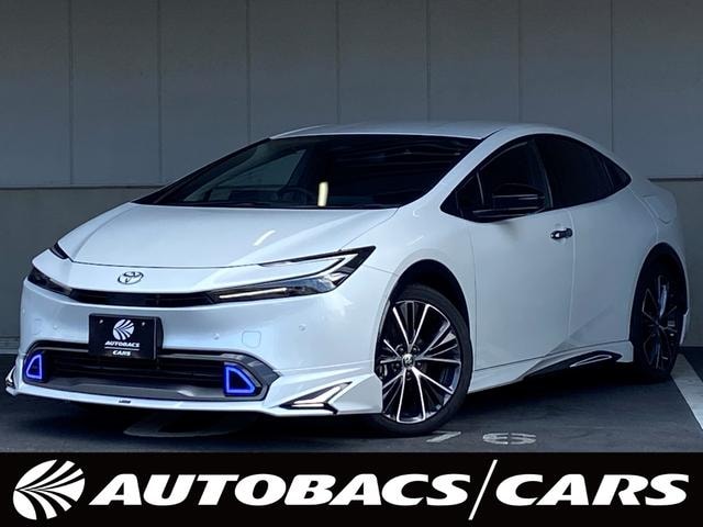 Toyota PRIUS 2024 — фото автомобиля 1