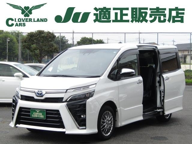 Toyota VOXY 2021 — фото автомобиля 1