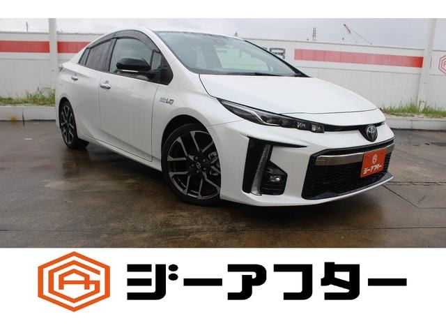 Toyota PRIUS PHV 2017 — фото автомобиля 1