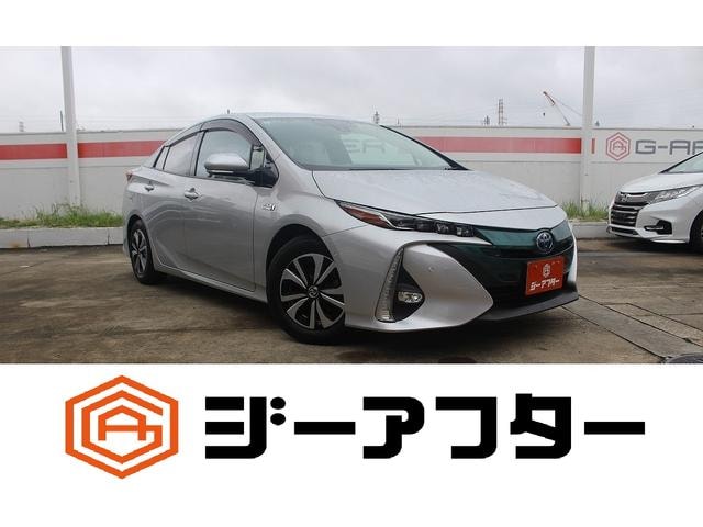 Toyota PRIUS PHV 2017 — фото автомобиля 1