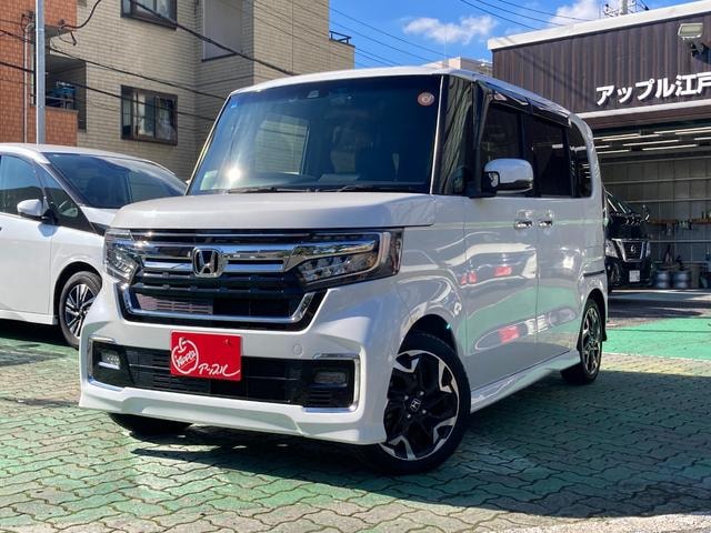 Honda N-BOX CUSTOM 2022 — фото автомобиля 1