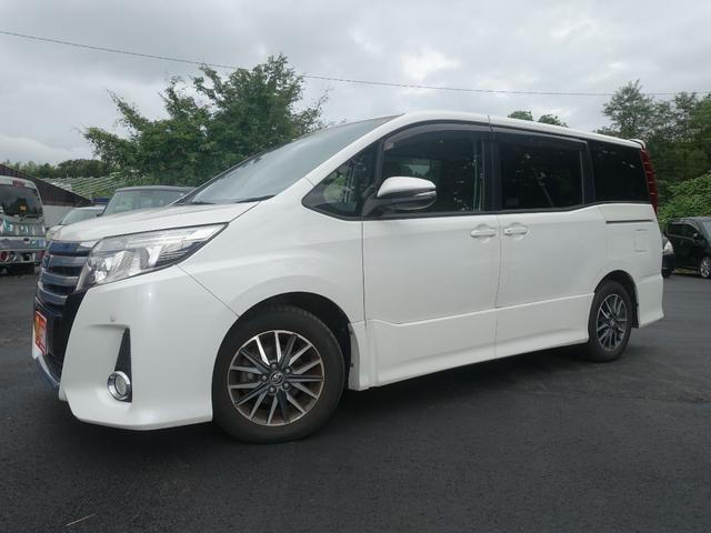 Toyota NOAH 2014 — фото автомобиля 1