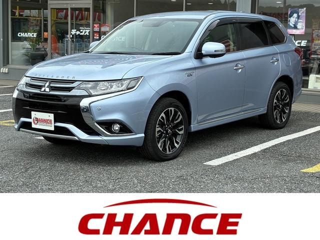 Mitsubishi OUTLANDER PHEV 2016 — фото автомобиля
