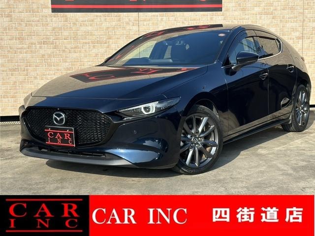 Mazda 3 FASTBACK 2020 — фото автомобиля