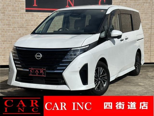 Nissan SERENA 2023 — фото автомобиля 1