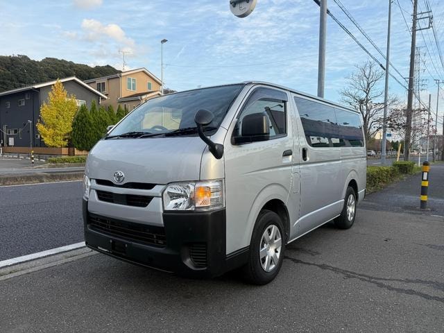 Toyota HIACE VAN 2023 — фото автомобиля 1