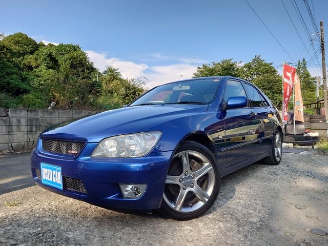 Toyota ALTEZZA 2003 — фото автомобиля