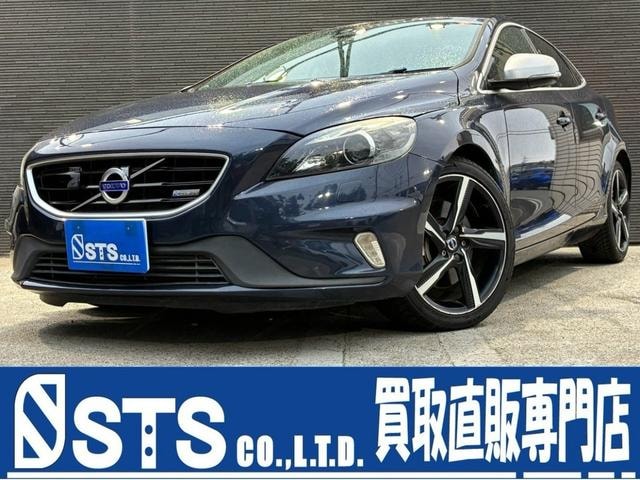 Volvo V40 2015 — фото автомобиля