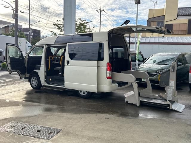 Toyota HIACE VAN 2019 — фото автомобиля 1
