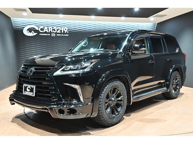 Lexus LX 2017 — фото автомобиля