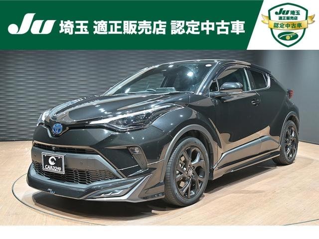 Toyota C-HR 2023 — фото автомобиля 1