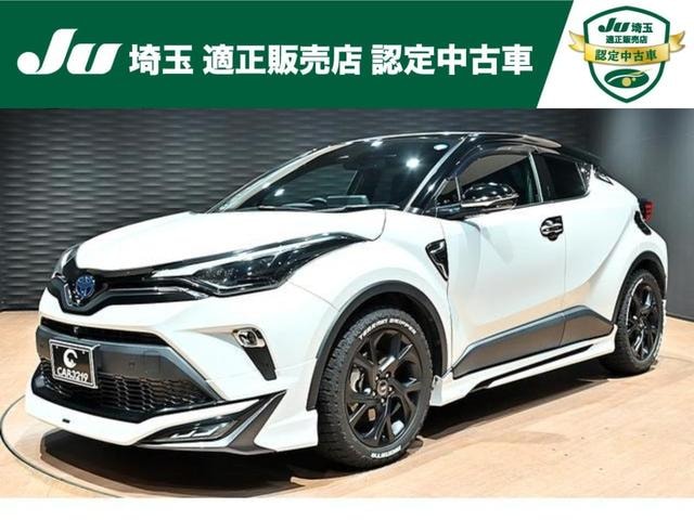 Toyota C-HR 2023 — фото автомобиля 1
