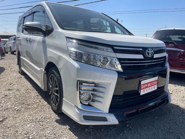 Toyota VOXY 2015 — фото автомобиля 1