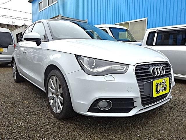 Audi A1 SPORTBACK 2013 — фото автомобиля