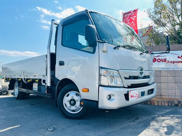 Hino DUTRO 2022 — фото автомобиля 1