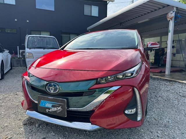 Toyota PRIUS PHV 2017 — фото автомобиля 1