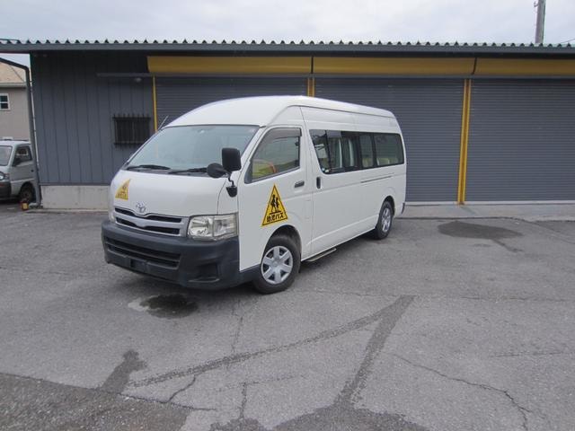 Toyota HIACE VAN 2011 — фото автомобиля 1