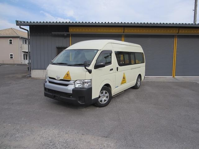 Toyota HIACE COMMUTER 2017 — фото автомобиля