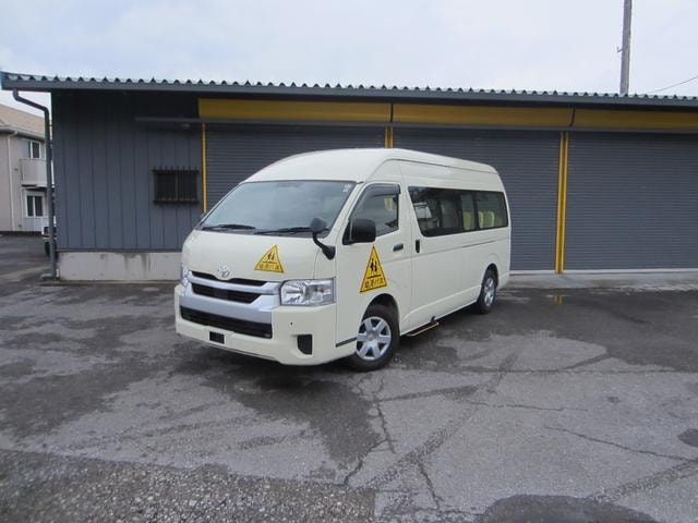 Toyota HIACE VAN 2021 — фото автомобиля