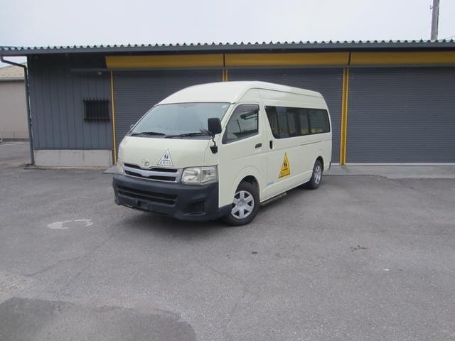 Toyota HIACE COMMUTER 2012 — фото автомобиля