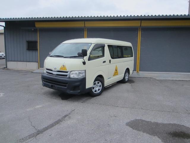 Toyota HIACE WAGON 2012 — фото автомобиля 1