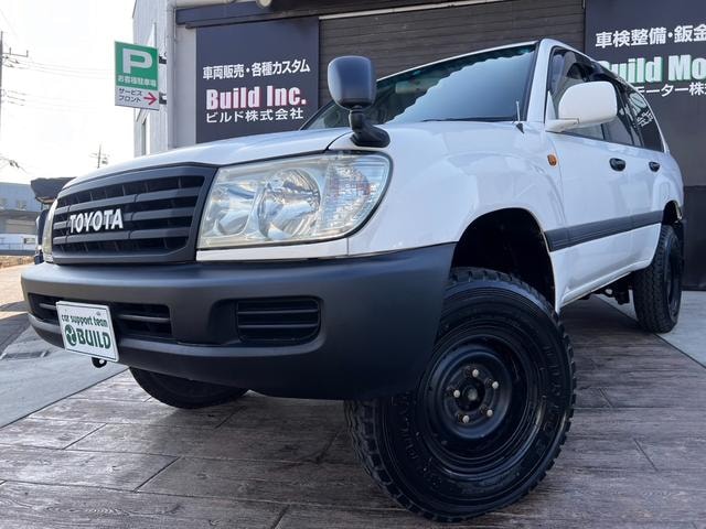 Toyota LAND CRUISER 100 2001 — фото автомобиля
