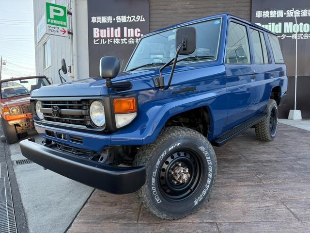 Toyota LAND CRUISER 70 1995 — фото автомобиля