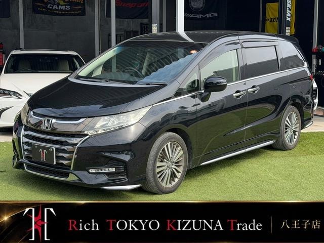 Honda ODYSSEY 2018 — фото автомобиля 1