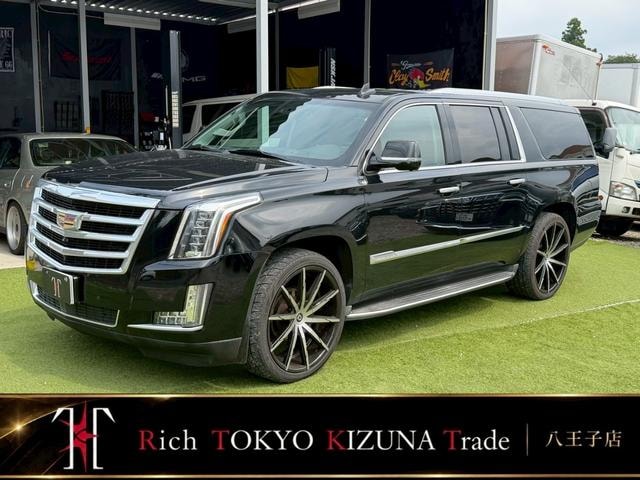Cadillac ESCALADE 2017 — фото автомобиля