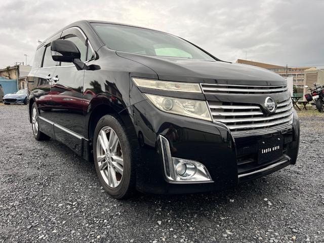 Nissan ELGRAND 2013 — фото автомобиля 1