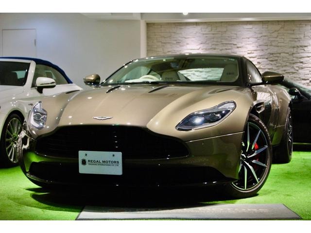 Aston Martin DB11 2017 — фото автомобиля
