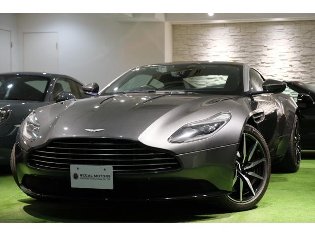 Aston Martin DB11 2017 — фото автомобиля