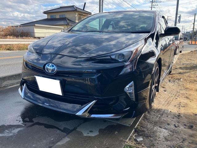 Toyota PRIUS 2016 — фото автомобиля 1