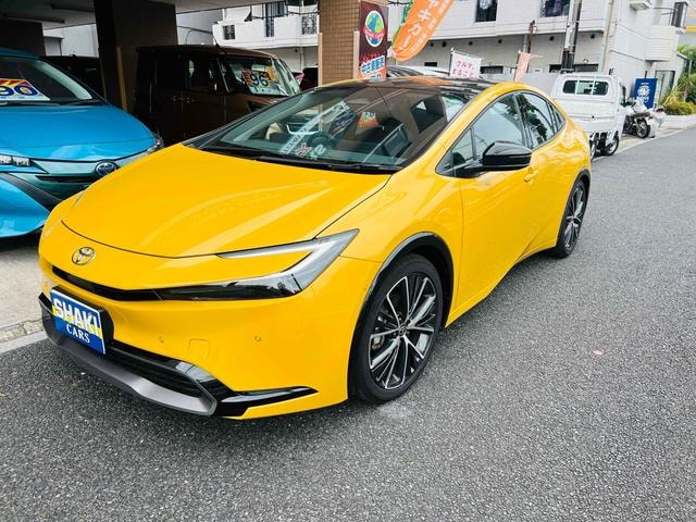 Toyota PRIUS 2023 — фото автомобиля 1