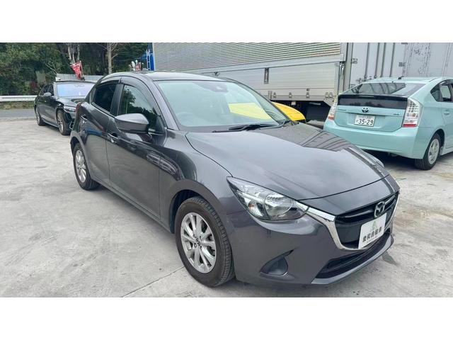 Mazda DEMIO 2017 — фото автомобиля 1
