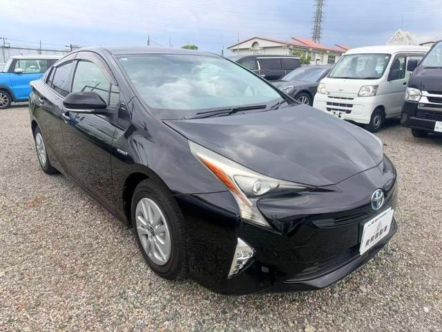 Toyota PRIUS 2016 — фото автомобиля 1
