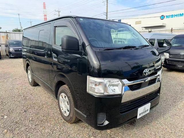 Toyota HIACE VAN 2022 — фото автомобиля 1