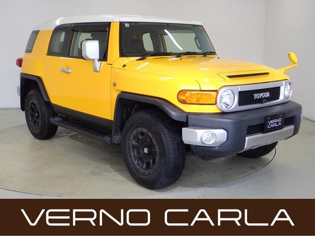 Toyota FJ CRUISER 2017 — фото автомобиля