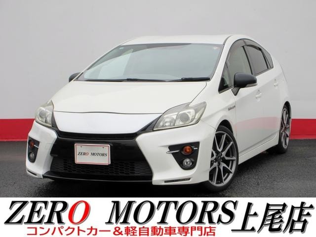 Toyota PRIUS 2012 — фото автомобиля