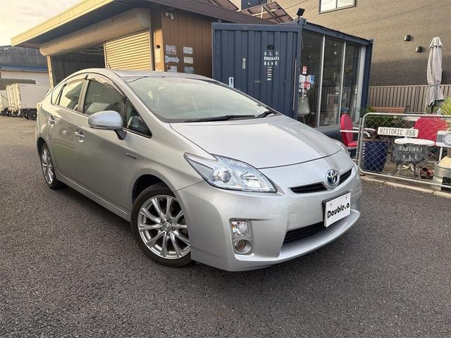 Toyota PRIUS 2011 — фото автомобиля