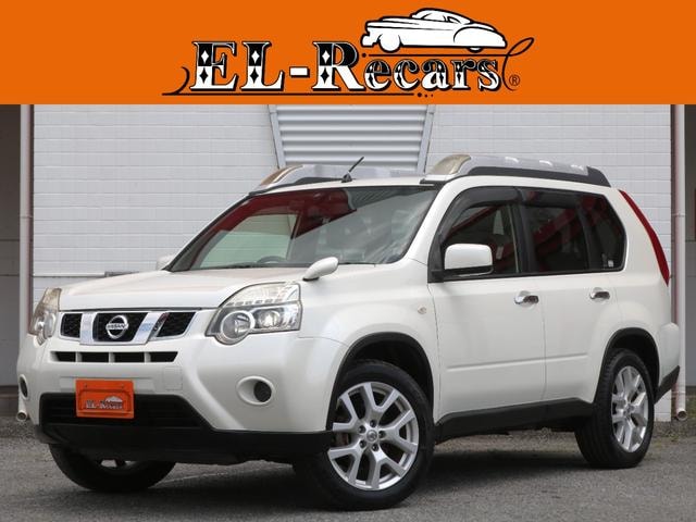 Nissan X-TRAIL 2012 — фото автомобиля