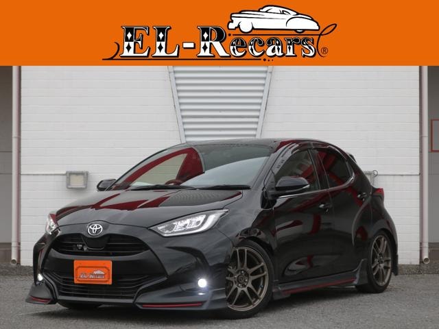 Toyota YARIS 2021 — фото автомобиля 1
