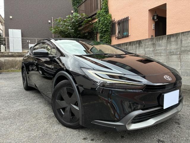 Toyota PRIUS 2023 — фото автомобиля 1