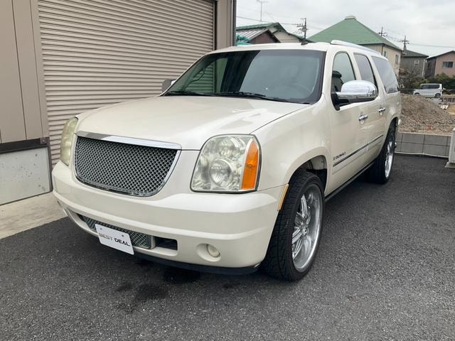 Gmc YUKON 2015 — фото автомобиля 1